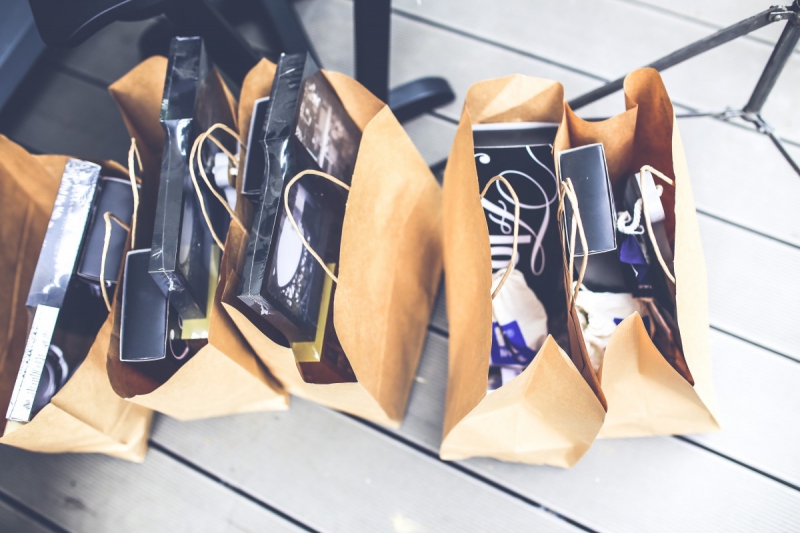 magasin-PEGOMAS-min_shop_shopping_bags_gift_brown_blank_market_product-722676